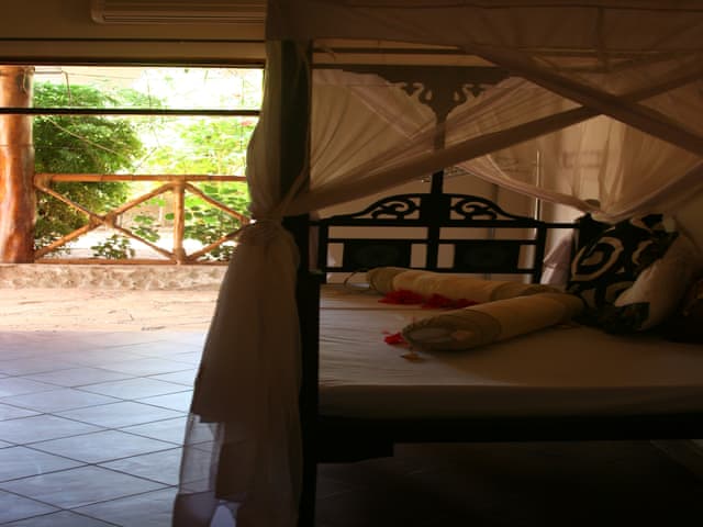 Havuzlu 5 yatak odalı Villa