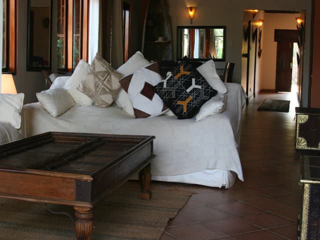 Havuzlu 5 yatak odalı Villa