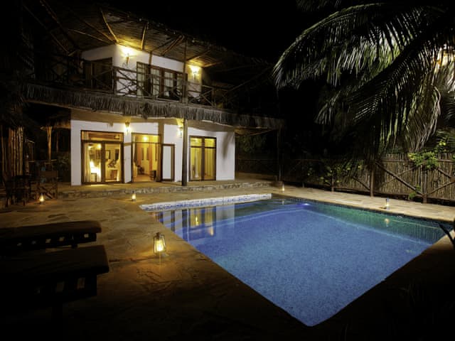 Havuzlu 5 yatak odalı Villa