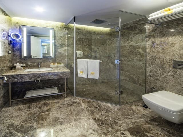 Aile Süit (Deniz manzaralı)