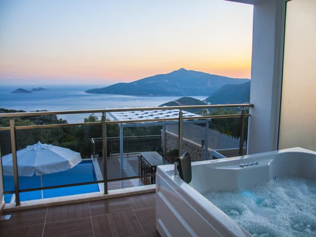 7 yatak odalı Villa