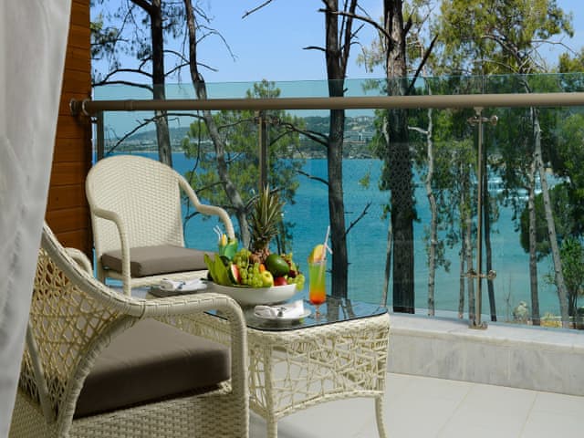 Aile Süit (Deniz manzaralı)