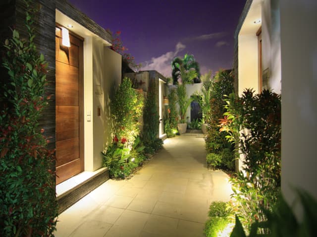 Havuzlu 2 yatak odalı Villa