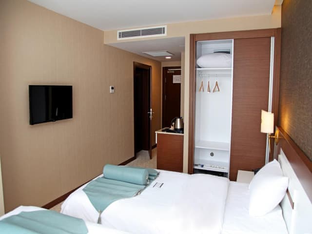 Connection Oda (Deniz manzaralı)