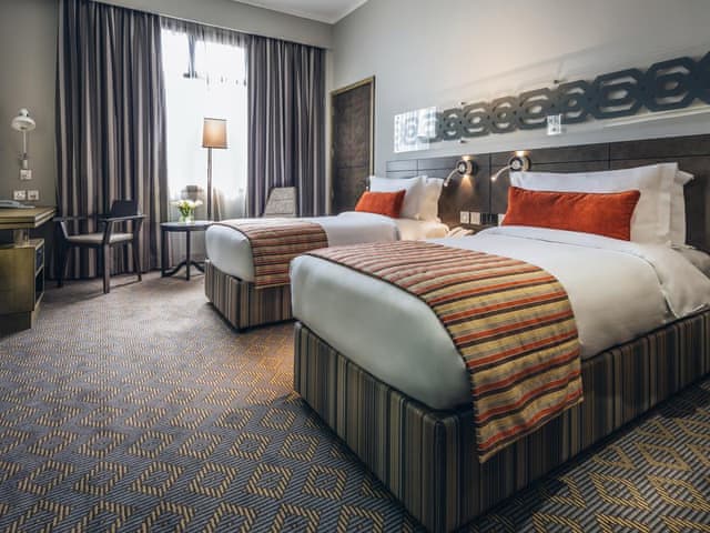 Klasik İki Yataklı Oda