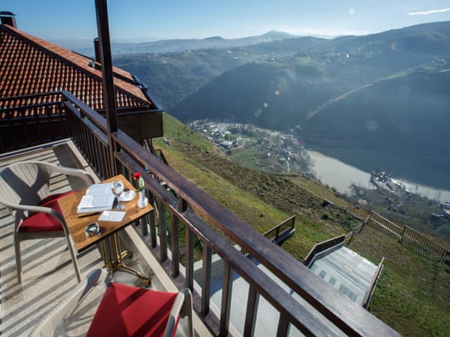 Standart Oda (Göl manzaralı)