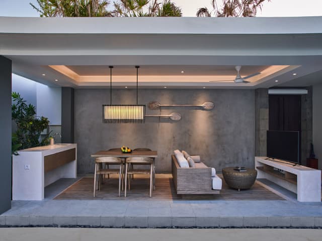 Havuzlu 2 yatak odalı Villa