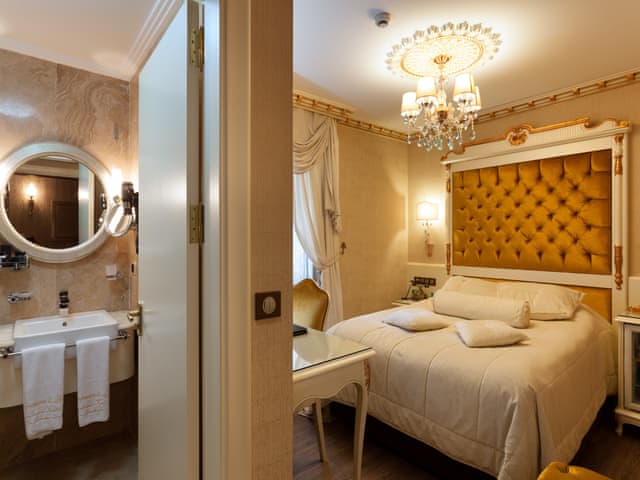 Superior Çift Kişilik Oda