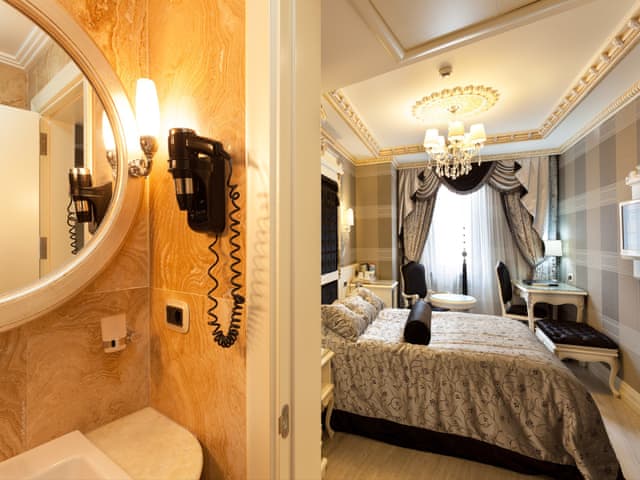 Superior Çift Kişilik Oda