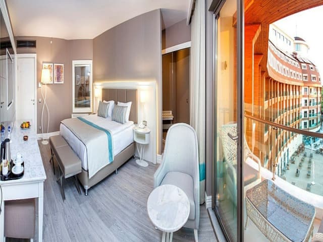 Aile Süit (Deniz manzaralı)