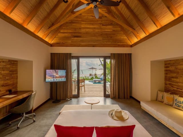 Havuzlu Günbatımı Plaj Villası