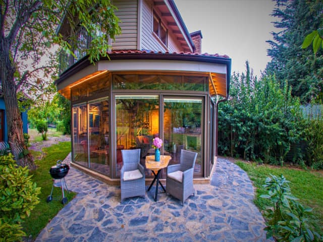 Junior Garden Villa