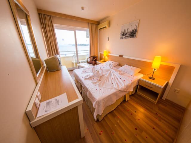 Deniz Manzaralı Oda