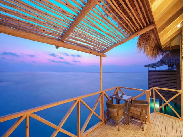 Günbatımı Lagün Süiti