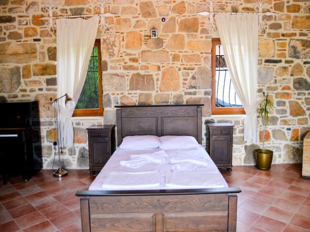 Havuzlu 5 yatak odalı Villa