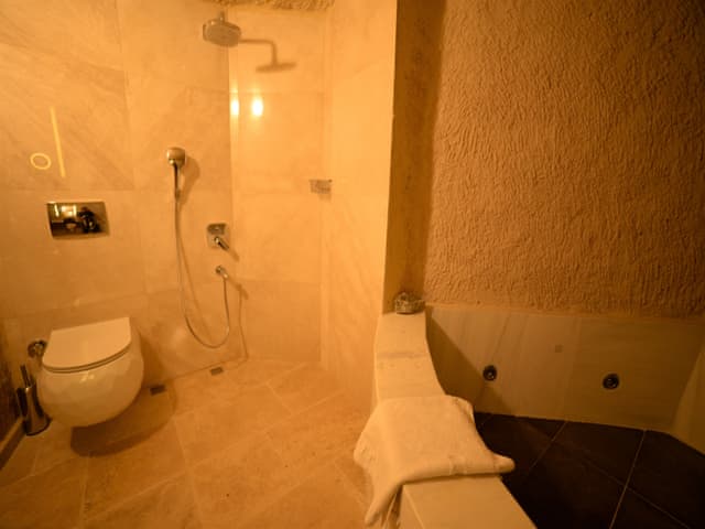 Delüks Mağara Odası