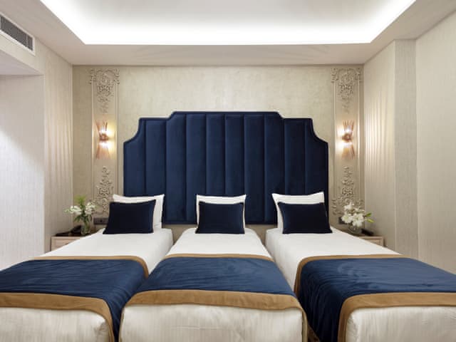 Delüks Üç Kişilik Oda