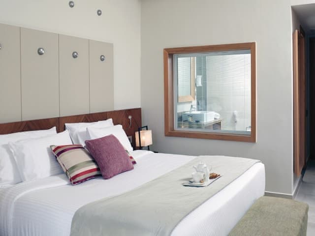 Standart Havuz Manzaralı Oda