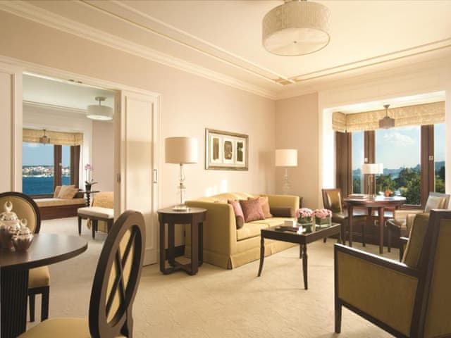 Room, 1 King Bed (Palace Courtyard)