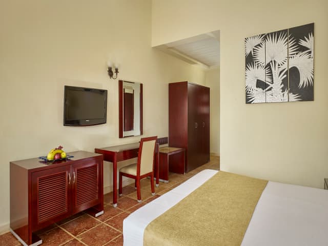 Standard Side Sea View Room