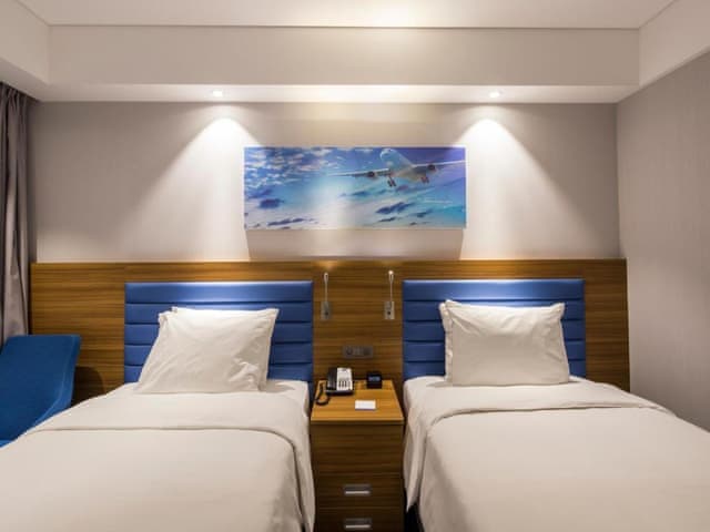 Room, 1 Queen Bed with Sofa bed, Non Smoking, Balcony (Refrigerator, Walk-in Shower)