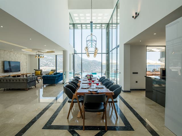 6 yatak odalı Villa