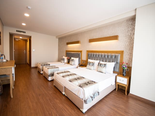 Standart Dört Kişilik Oda