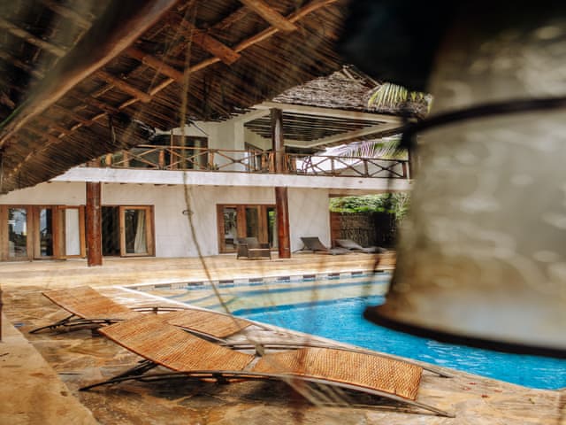 Havuzlu 5 yatak odalı Villa