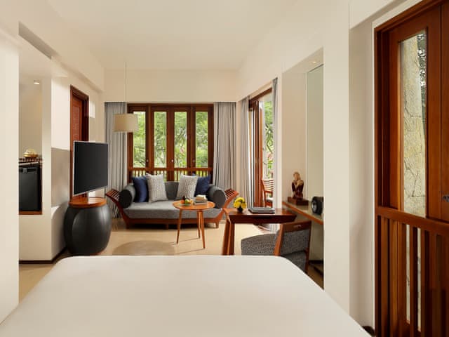 Impressive Forest Corner Suite