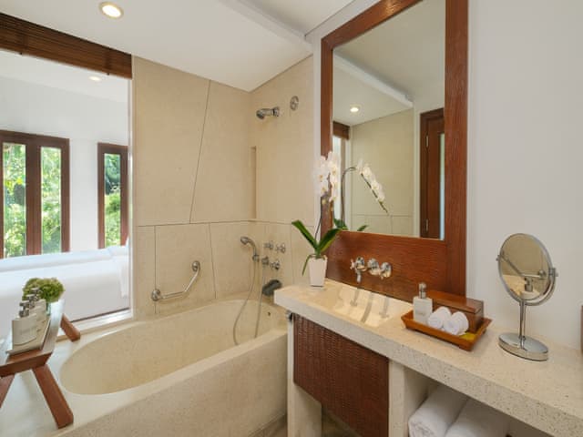 Impressive Forest Corner Suite