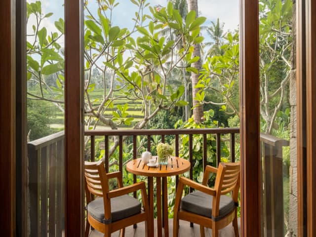 Impressive Forest Corner Suite