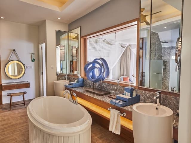 Family Overwater Villa with Kids Bedroom