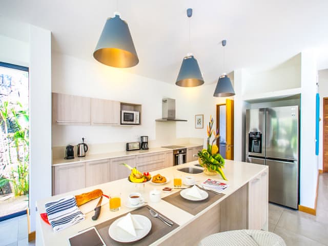 Deluxe Pool Villa (3-bedroom)