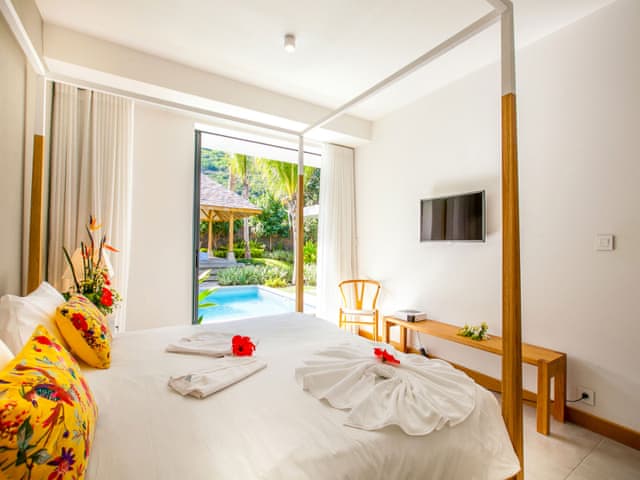 Deluxe Pool Villa (3-bedroom)