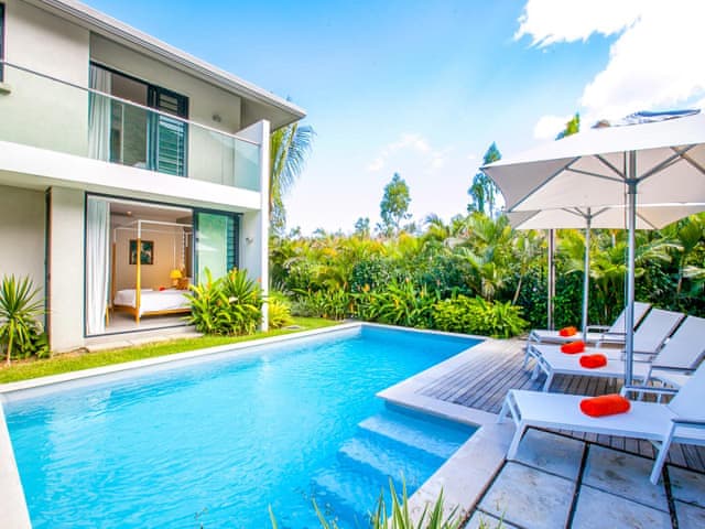 Deluxe Pool Villa (3-bedroom)