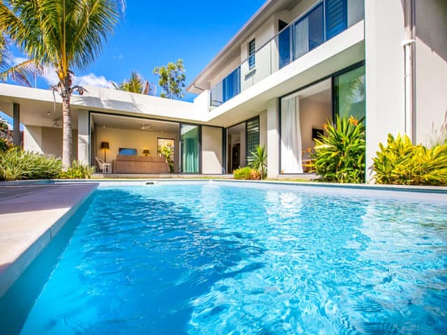 Deluxe Pool Villa (3-bedroom)