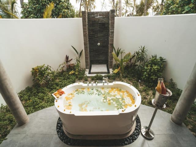 Havuzlu Gündoğumu Plaj Villası