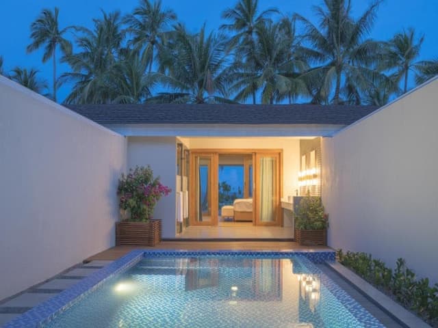 Havuzlu Plaj Villası