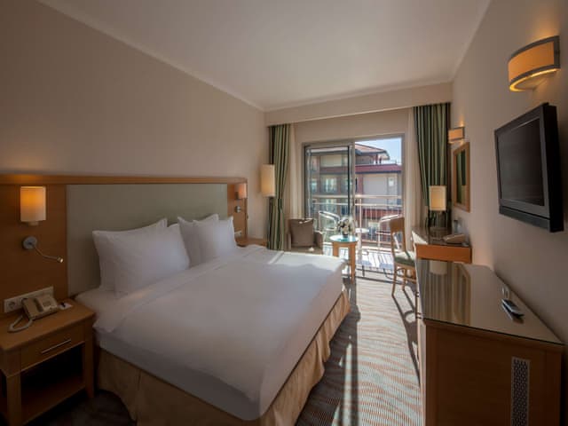 Superior Suite, Balcony, Pool View