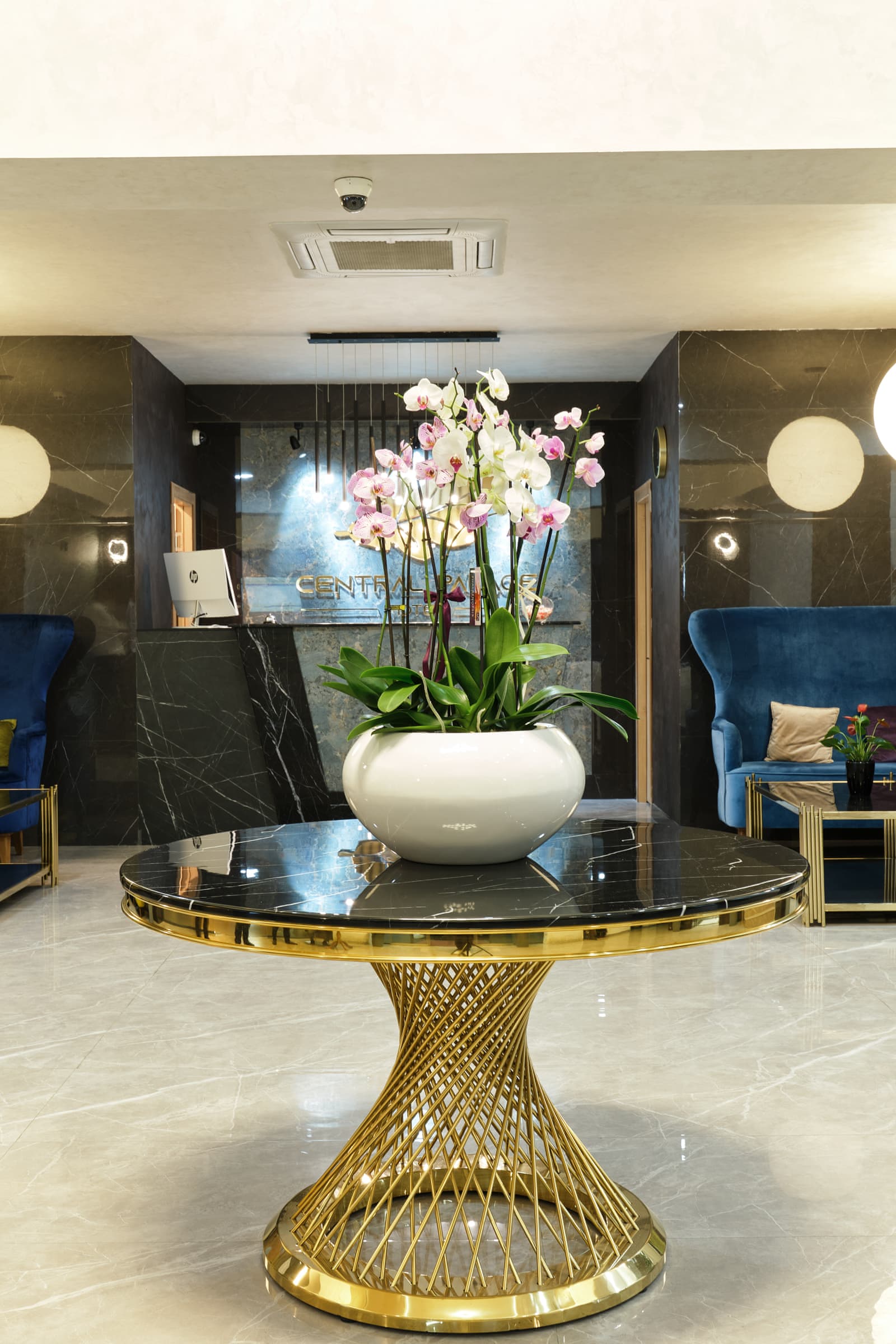 Central Palace Halal Hotel