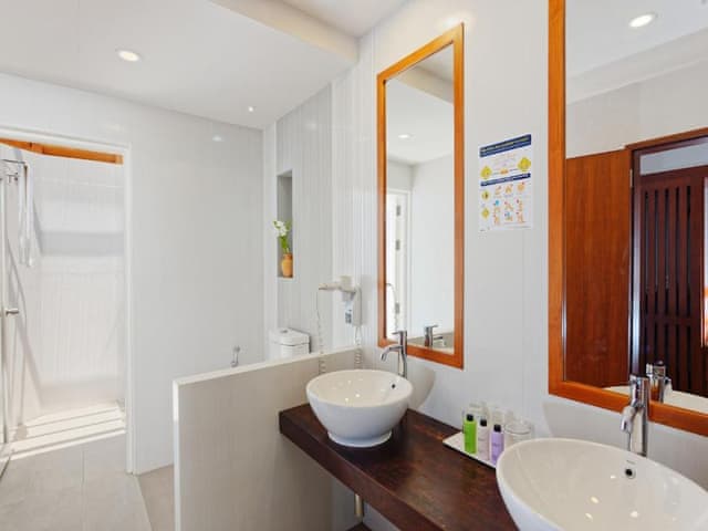 Günbatımı Plaj Villasi