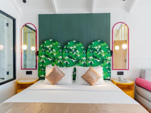 Havuzlu Plaj Villası