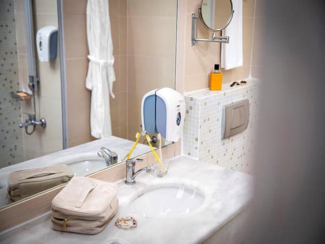 Superior Room (Large)