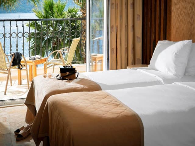 Superior Room (Large)