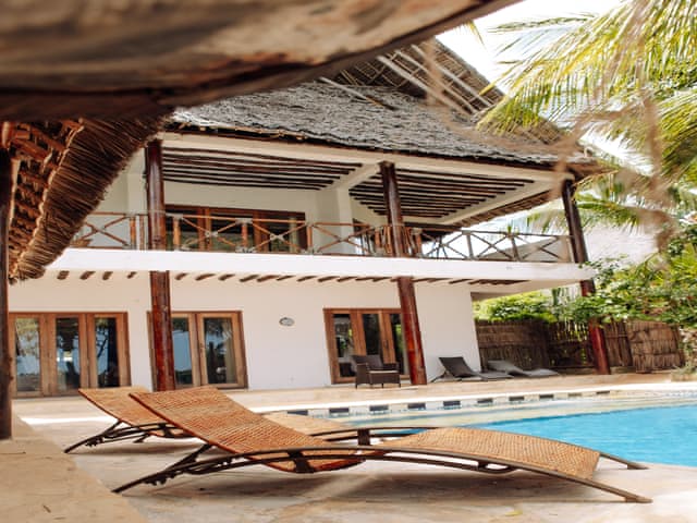 Havuzlu 5 yatak odalı Villa