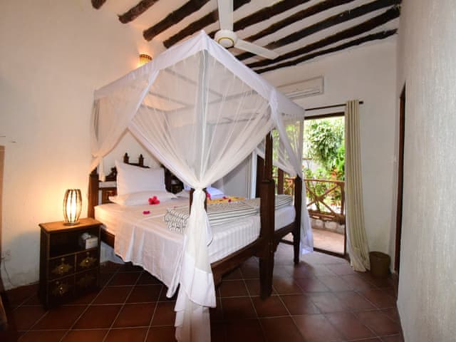 Havuzlu 5 yatak odalı Villa