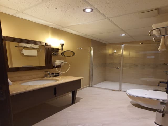 Çift Kişilik Oda Göl Manzaralı - Mutfaklı