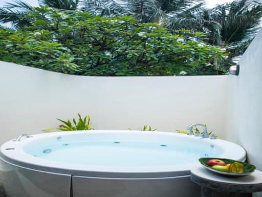 Lagoon View Beach Villa King