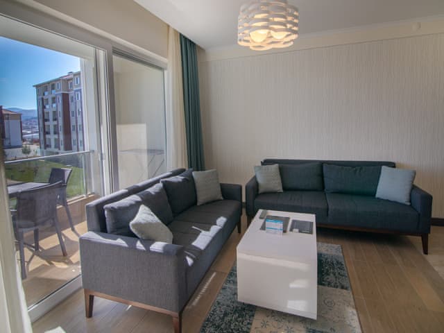 Aile Süit (Bahçe manzaralı)