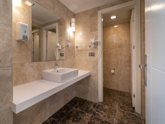 Aile Süit (Bahçe manzaralı)